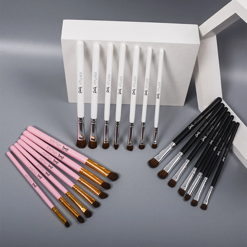 

7Pcs Makeup Brushes Set Concealer Brush Blush Loose Powder Brush Eye Shadow Highlighter Foundation Blush Blending Beauty Tools