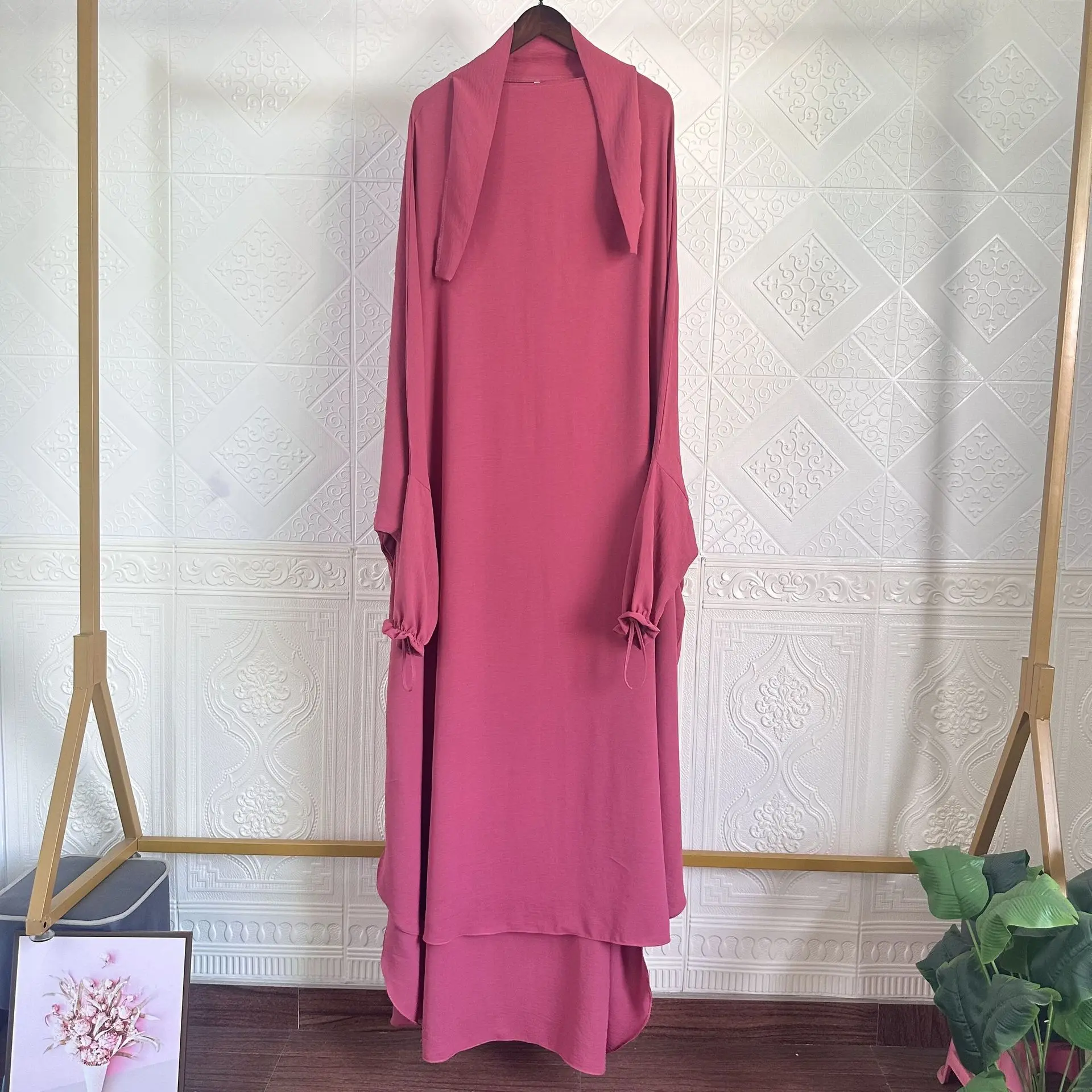 

Мусульманское платье Абая с капюшоном и эластичными манжетами, цельное молитвенное платье, женская исламская одежда, черный халат в Дубае, Саудовской Аравии, турецкая скромность