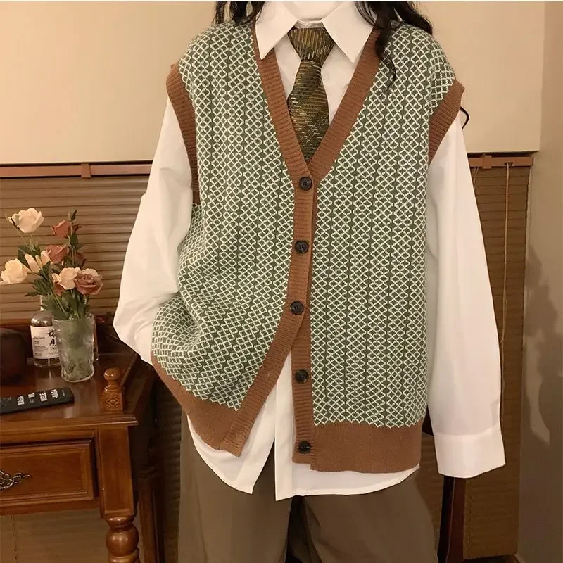 Winter Button Plaid Vest Knit Tops for Woman Green V-neck Women\'s Sweater Jersey 90s Vintage Korean Fashion Crochet 2024 Y2k