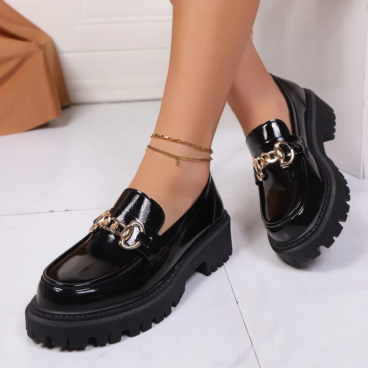 النمط البريطاني المرأة حجم كبير الانزلاق على المتسكعون ربيع جديد سميكة القاع جولة تو حذاء كاجوال بولي Leather الجلود المطاط تسولي #2