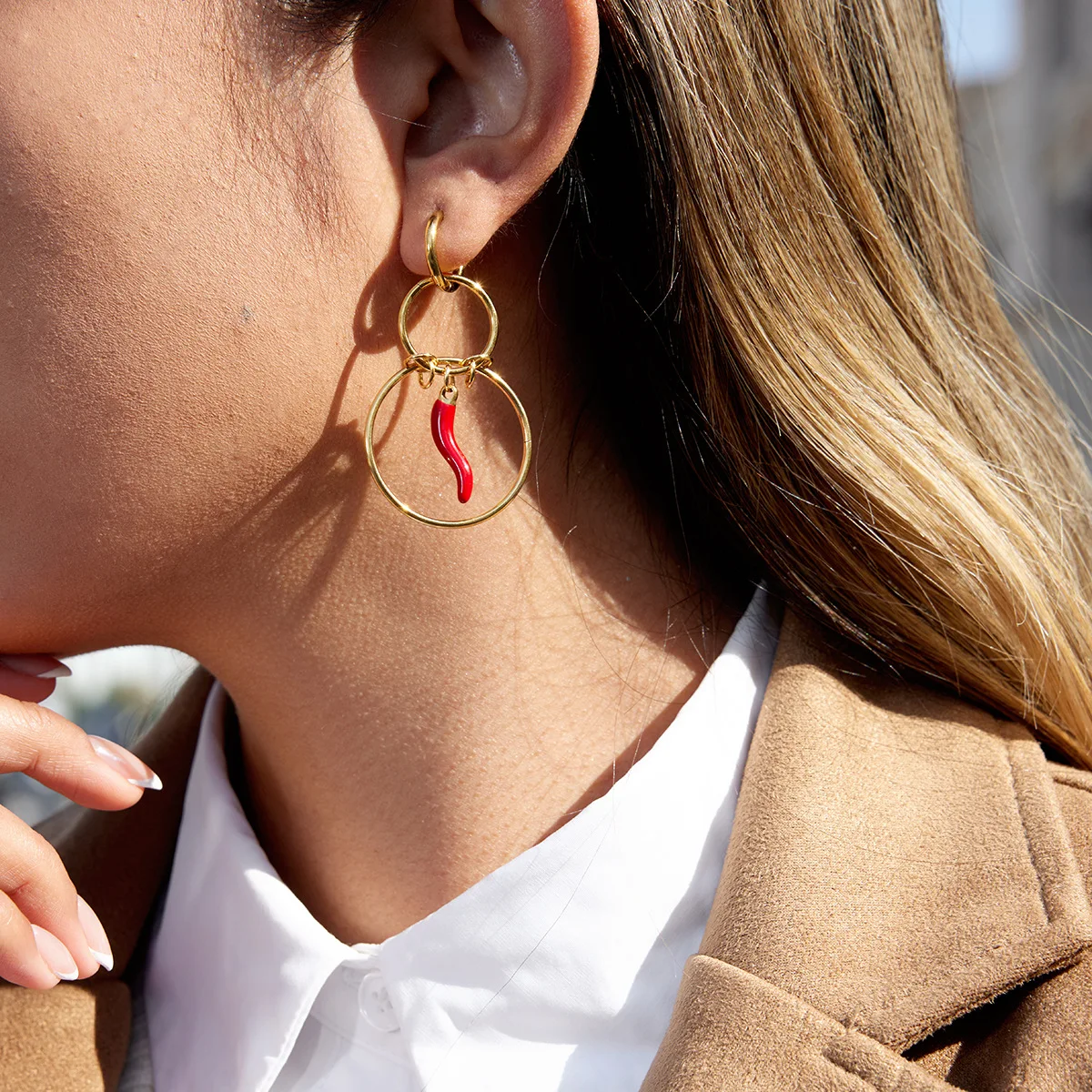 Vintage Multi-layer Interlocking Circle Round Huggies Hoop Earrings 18K Gold Plated Hypoallergenic Chili Pepper Stud Bijoux Aros