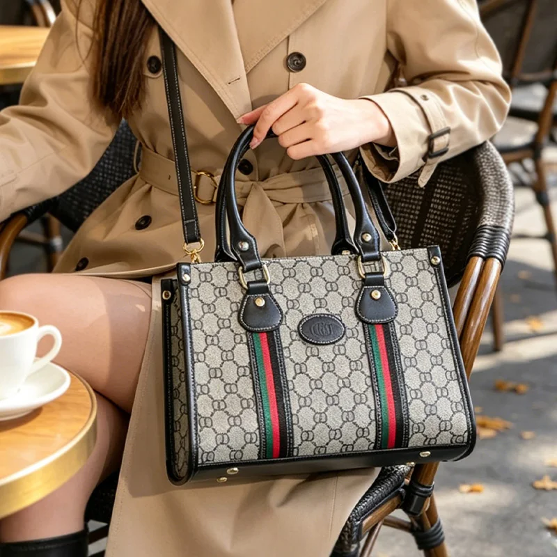 

Женская сумка для поездок на работу, вместительная сумка через плечо, стильная и модная сумка для работы, путешествий и повседневного использования.