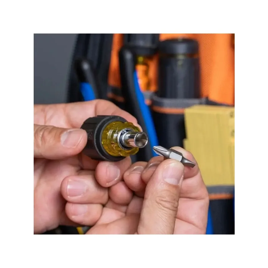 مجموعة مفكات براغي مدمجة 6 في 1 مع لقم متعددة - تتضمن مفكات فيليبس ومشقوقة وصواميل للمساحات الضيقة