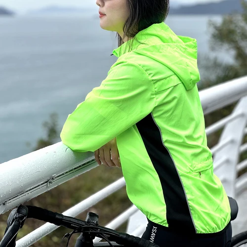Imagen 2 del producto WOSAWE Chaqueta de ciclismo para mujer con capucha cortavientos a prueba de viento abrigo ligero transpirable para correr