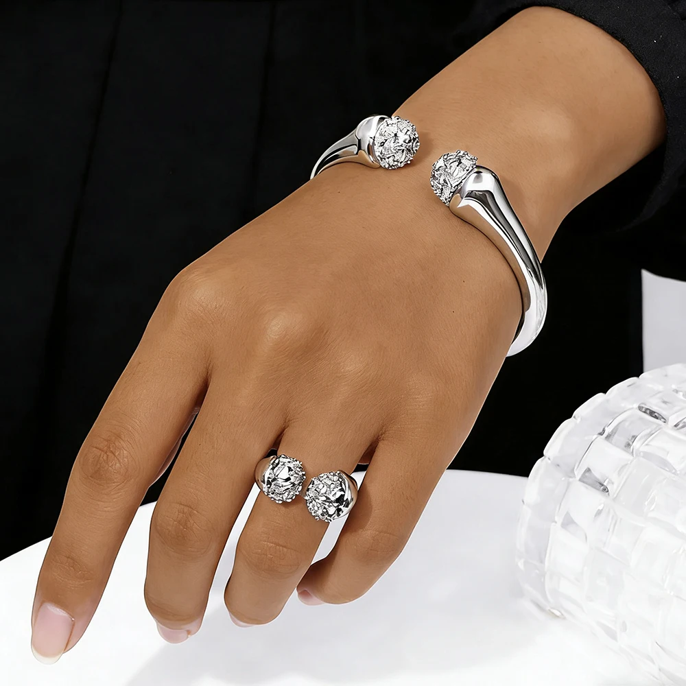 

Women Bracelet And Ring Set Luxury Gold Color Bangle Shiny Zircon 18K Gold Plated Party Accessories Ideal Gift