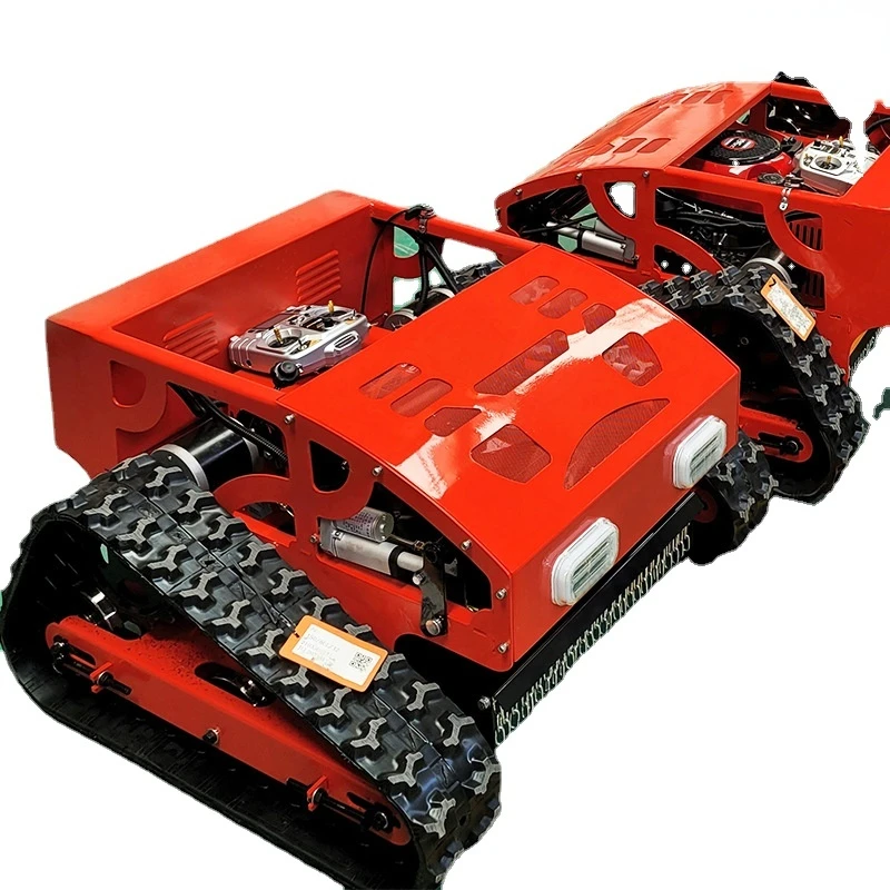 Petite tondeuse à gazon télécommandée multifonctionnelle sur chenilles