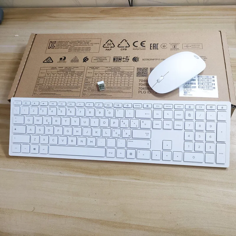 

Комбинированная беспроводная клавиатура и мышь с итальянской раскладкой HSA-P003K HSA-P003M для HP 710