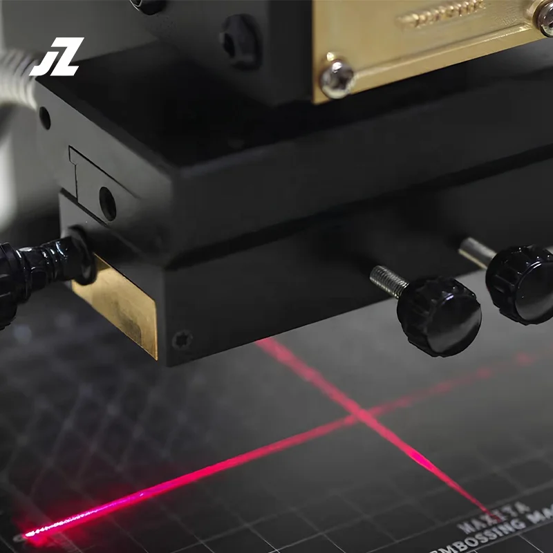 Multifunctionele stempelmachine Aangepaste lederen logo reliëf handmatige bronzingmachine Lasergeleider Foliedrukmachine