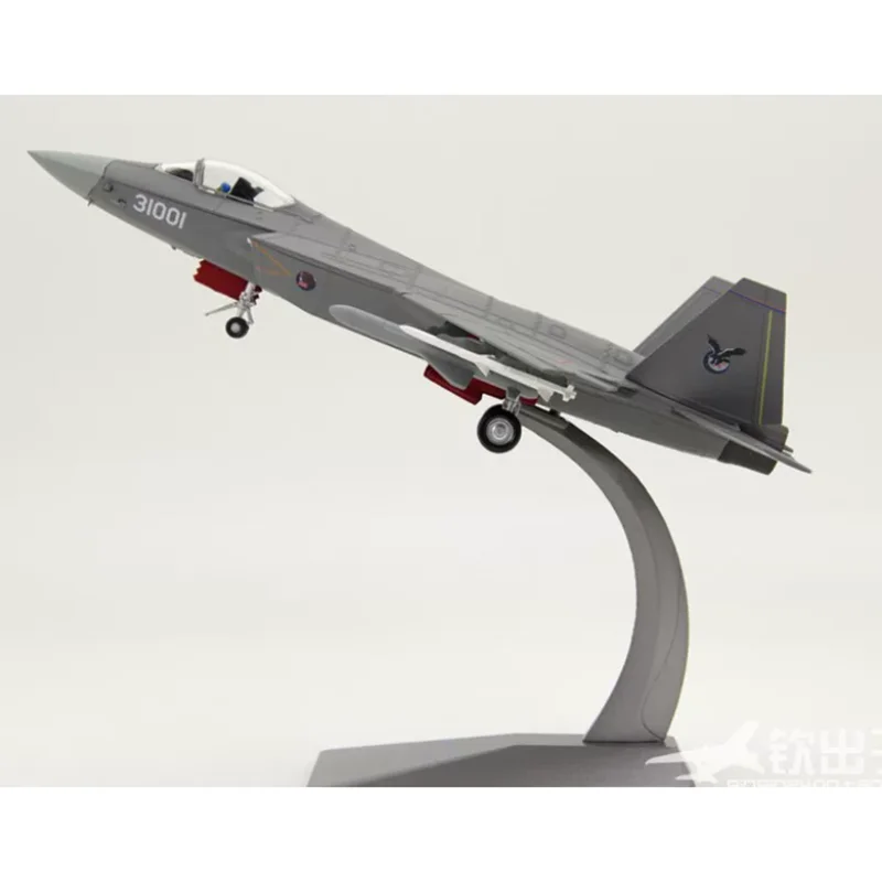

Масштабная модель 1/48 китайского истребителя-невидимки J-31 "Сокол" ВВС Китая, коллекционная, из сплава, для демонстрации и декора