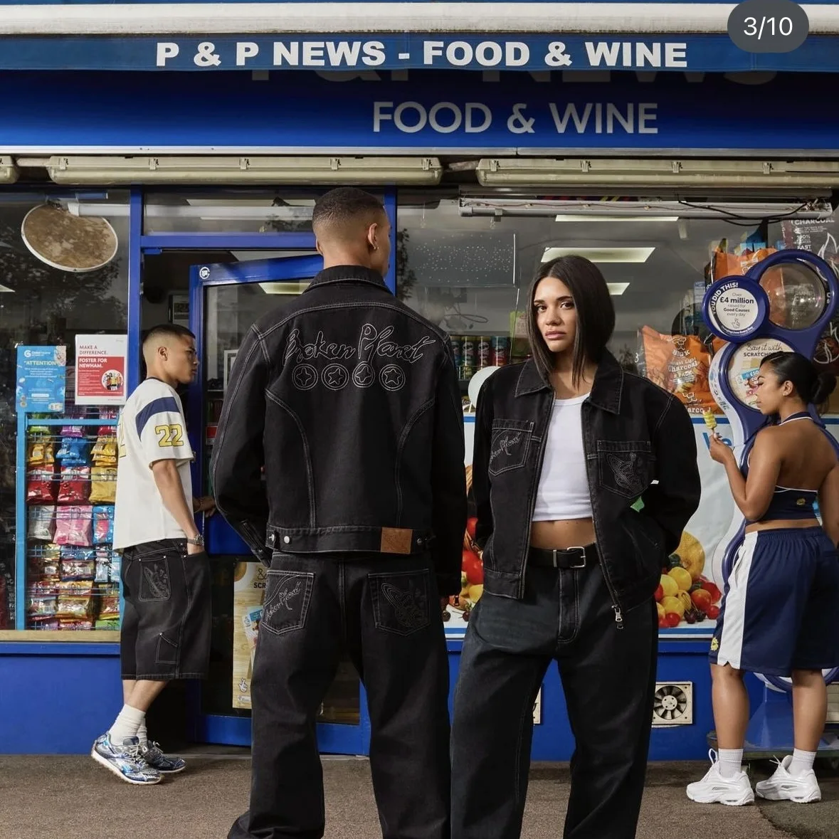 

Slimming Embroidered Casual Jeans with kets Hip Hop High Street Loose Fit Long Trousers for Men And Teenagers