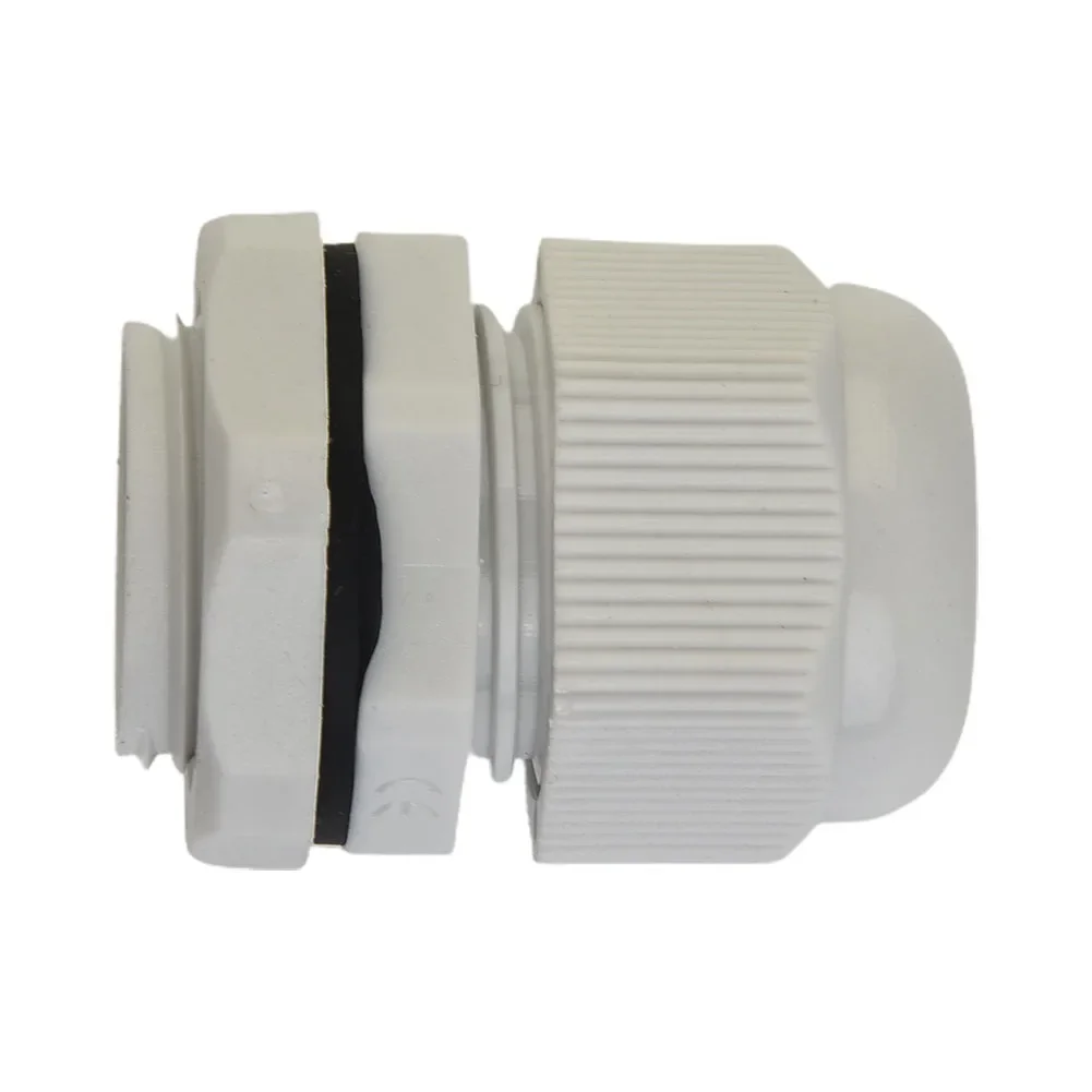 เบรกเกอร์ IP65 และกล่องกระจายกันน้ําสําหรับกล่องรวมไฟฟ้าโซลาร์เซลล์พลังงานแสงอาทิตย์รวม 32A