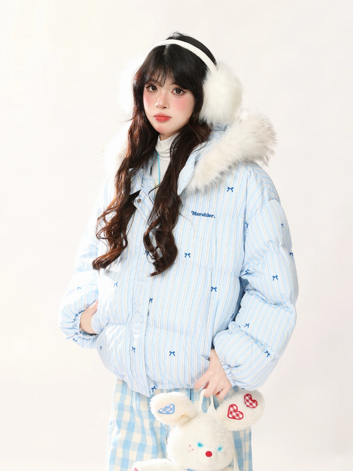 

ENJOG Новая женская зимняя теплая хлопковая куртка с капюшоном, меховым воротником и принтом в виде узлов