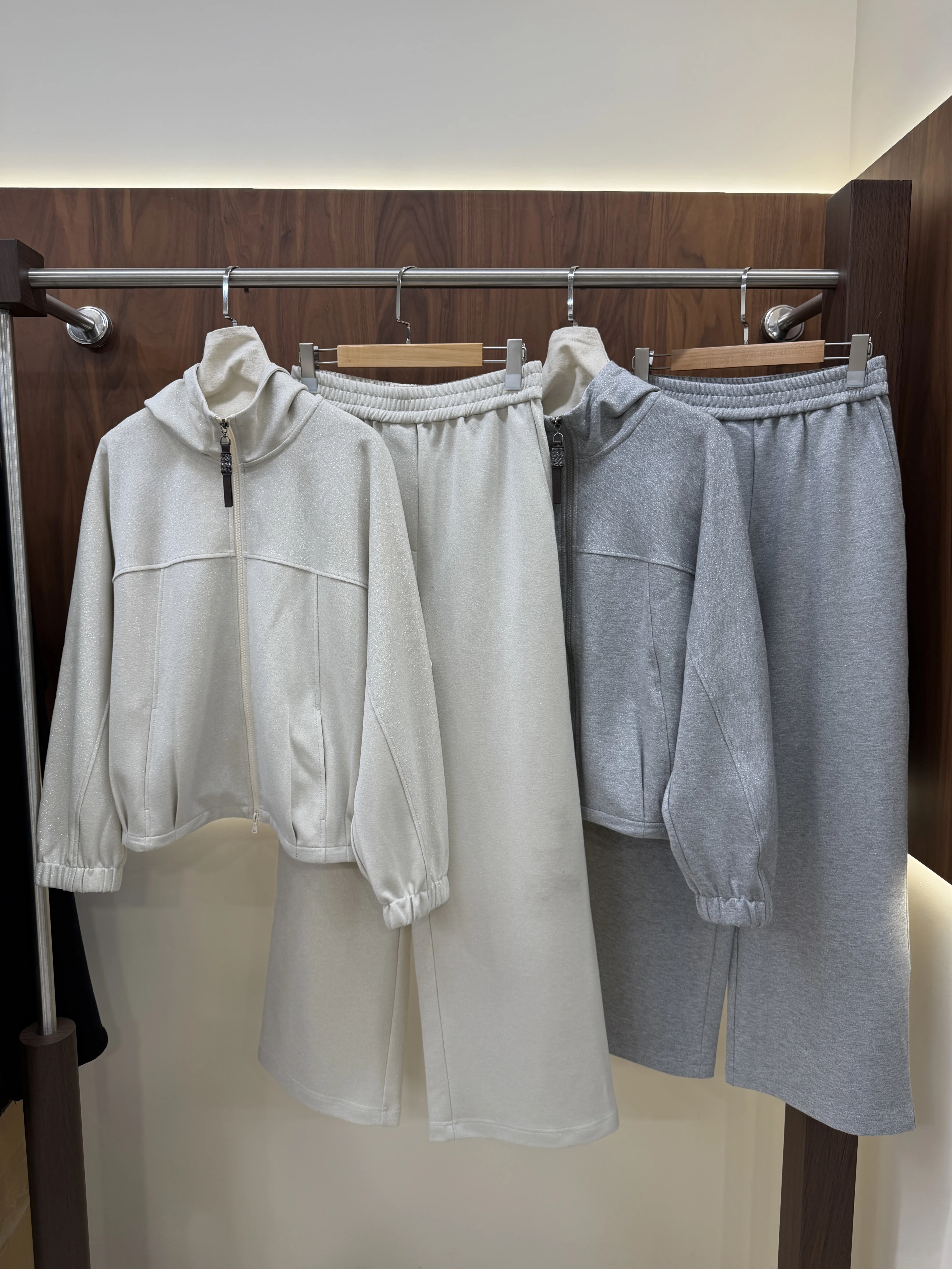 2026 Women's Autumn Hooded Zip-Up Sweatshirt Set: Long-Sleeve Jacket and Drawstring Straight-Leg Casual Pants