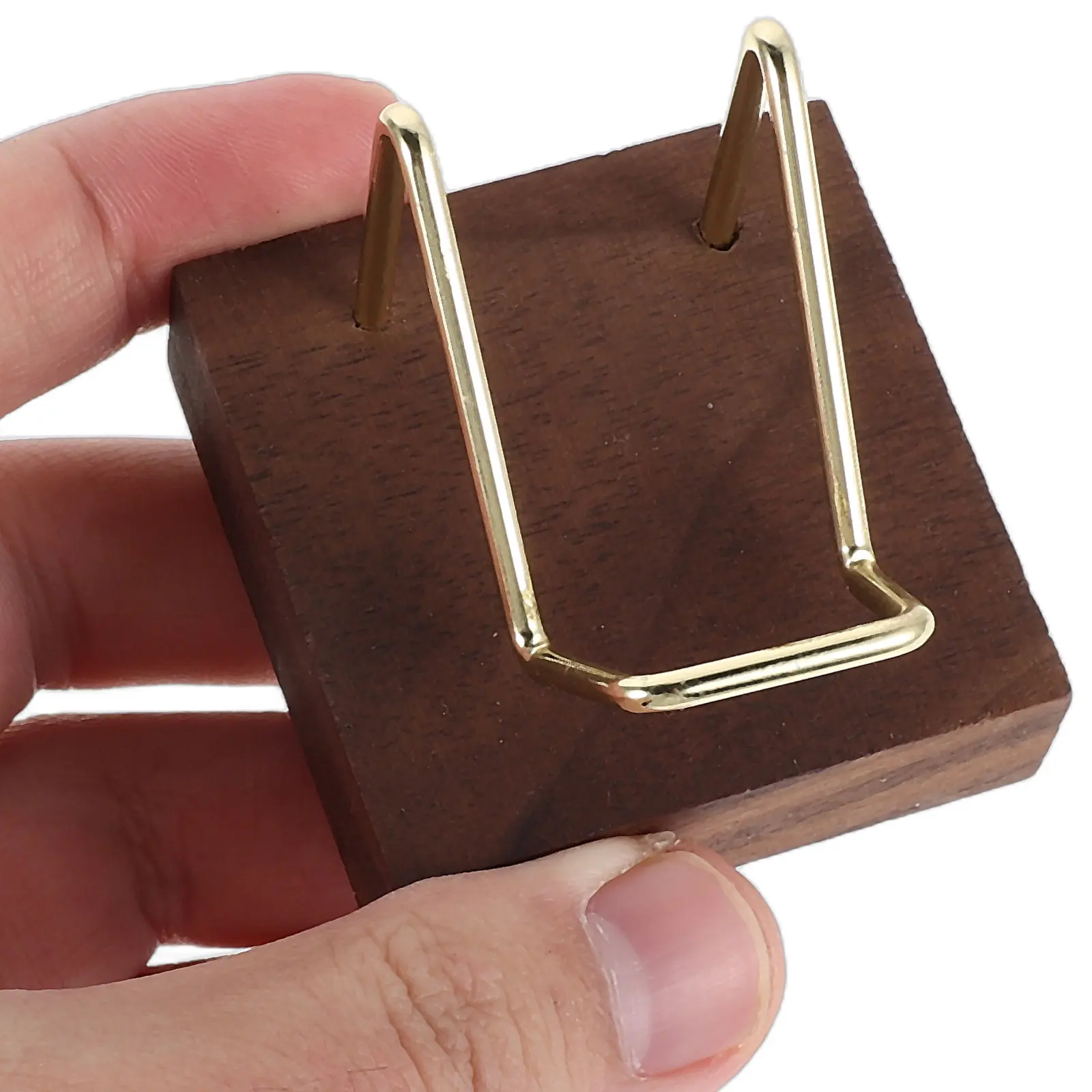 

Деревянная настольная подставка для визиток, маленькая подставка для именных карточек, органайзер для офисного или конференц-стола, с возможностью индивидуальной гравировки