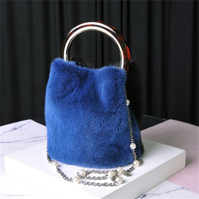 Luxury Women\'s Fur Bag Circular Portable Imported Mink Fur Bag Fashion Magnetic Buckle Closure Design Wrist Bag