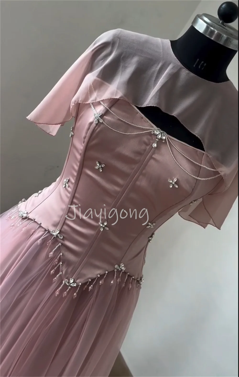 Customized Formal Charmeuse Pleat Sequined A-line Scoop Neck Long Luxury Party Evening Dresses Chinese Style
