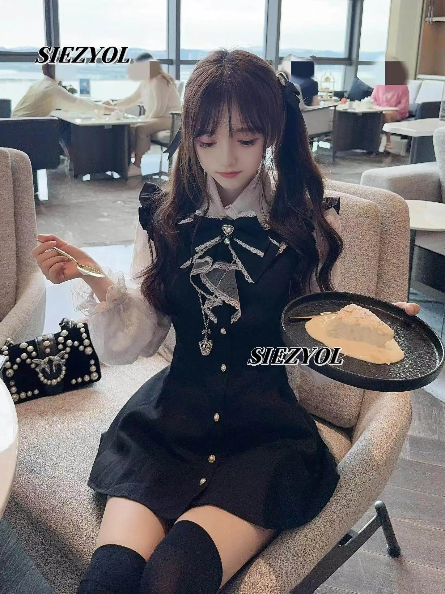 Sc Lolita Dress Set Black White Mass-production Slimming Bow Lace Japanese-style Cinched Waist Bodycon Dress and Shorts Outfits - view 3