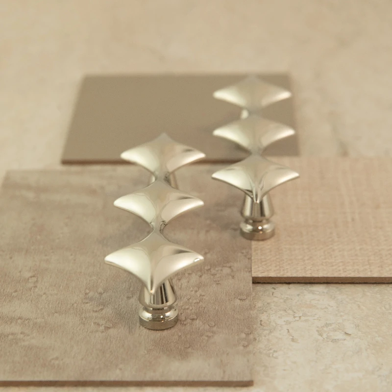 ユニークなキッチンキャビネットハンドル、四芒星型の引き出しノ - Unique Furniture Hardware Pulls のレビューと価格