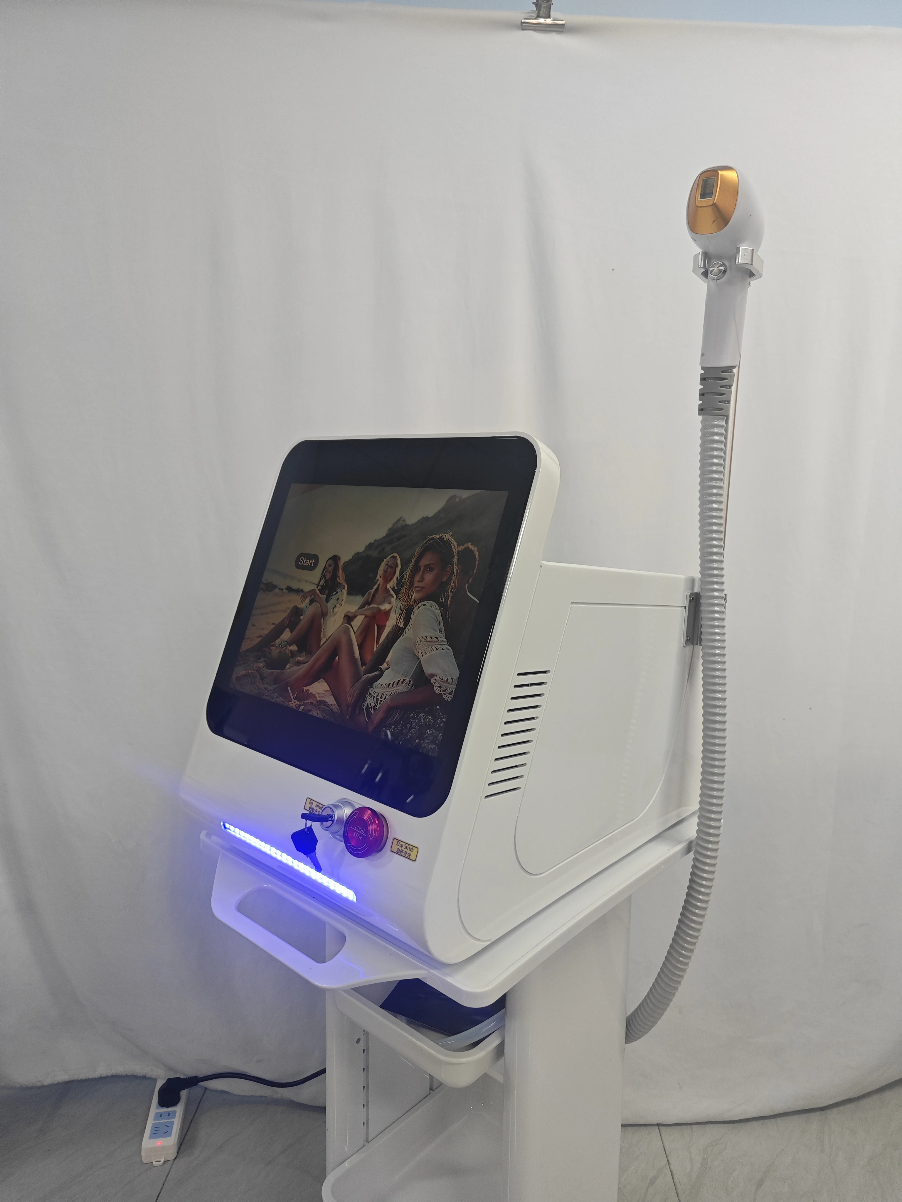 Professional Hair Removal Laser 4000W Ice Titanium Laser Hair Removal 755 808 1064mm Diode Laser Hair Removal Machine