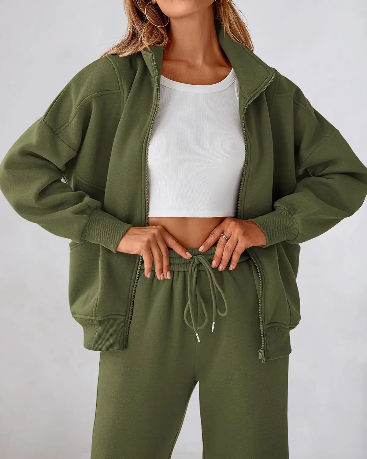 Two piece modern one-piece velvet and thickened autumn and winter warm sleepwear and sleepwear set for women's outdoor home wear