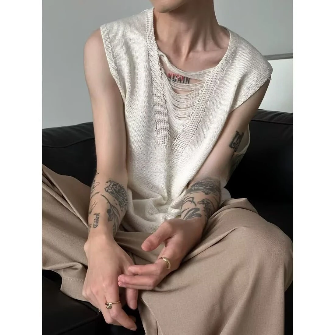 Street Style Niche V-neck Knitted Vest Men's Casual Loose and Simple Solid Color Sleeveless Top