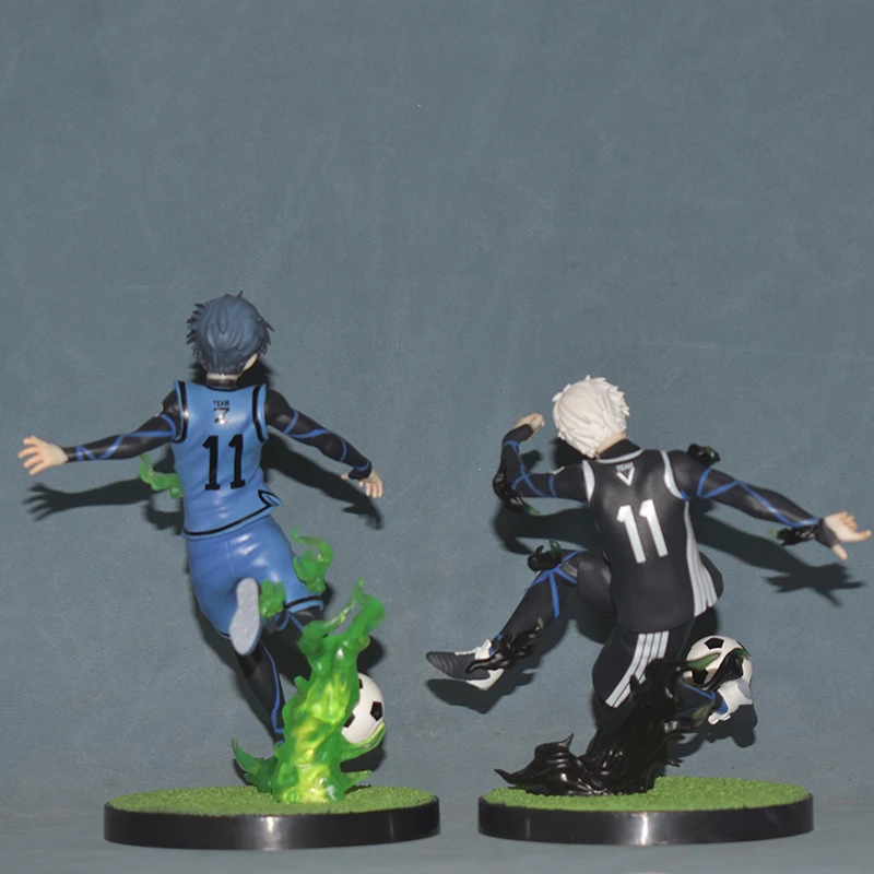 Blue Lock Figure Nagi Seishiro Anime Figure Football Vanguard'S Weapon Action Figures Statue Pvc Model Collection Birthday Gifts