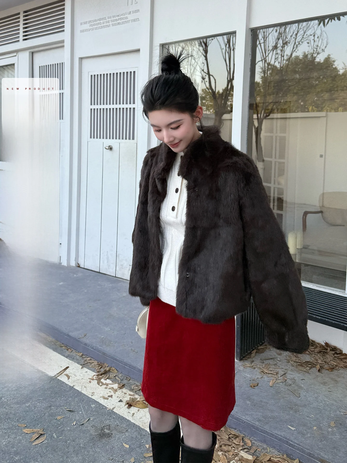 

Теплая легкая куртка из кроличьего меха с кофейным узором и воротником-стойкой для женщин, прямого кроя