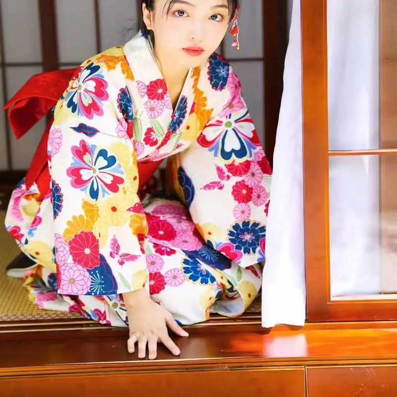 Yukata Women's Dress Seasonal Floral Patterned Kimono Style Visit Gown Formal Casual Alluring Traditional Ethnic Fashion