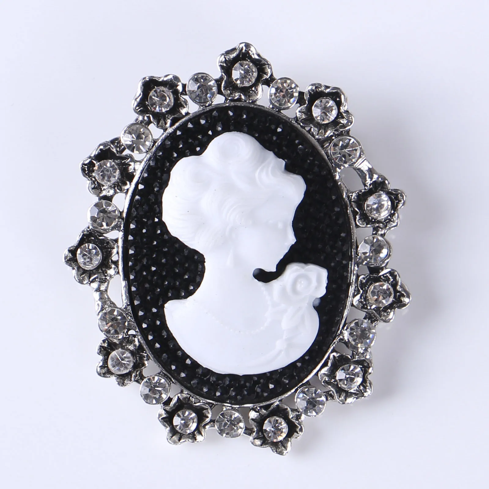 The New 1pcs Retro Beauty Pattern Brooch DIY Fashion National Style Accessories Are Suitable for Bags, Hats, Scarves, Clothing