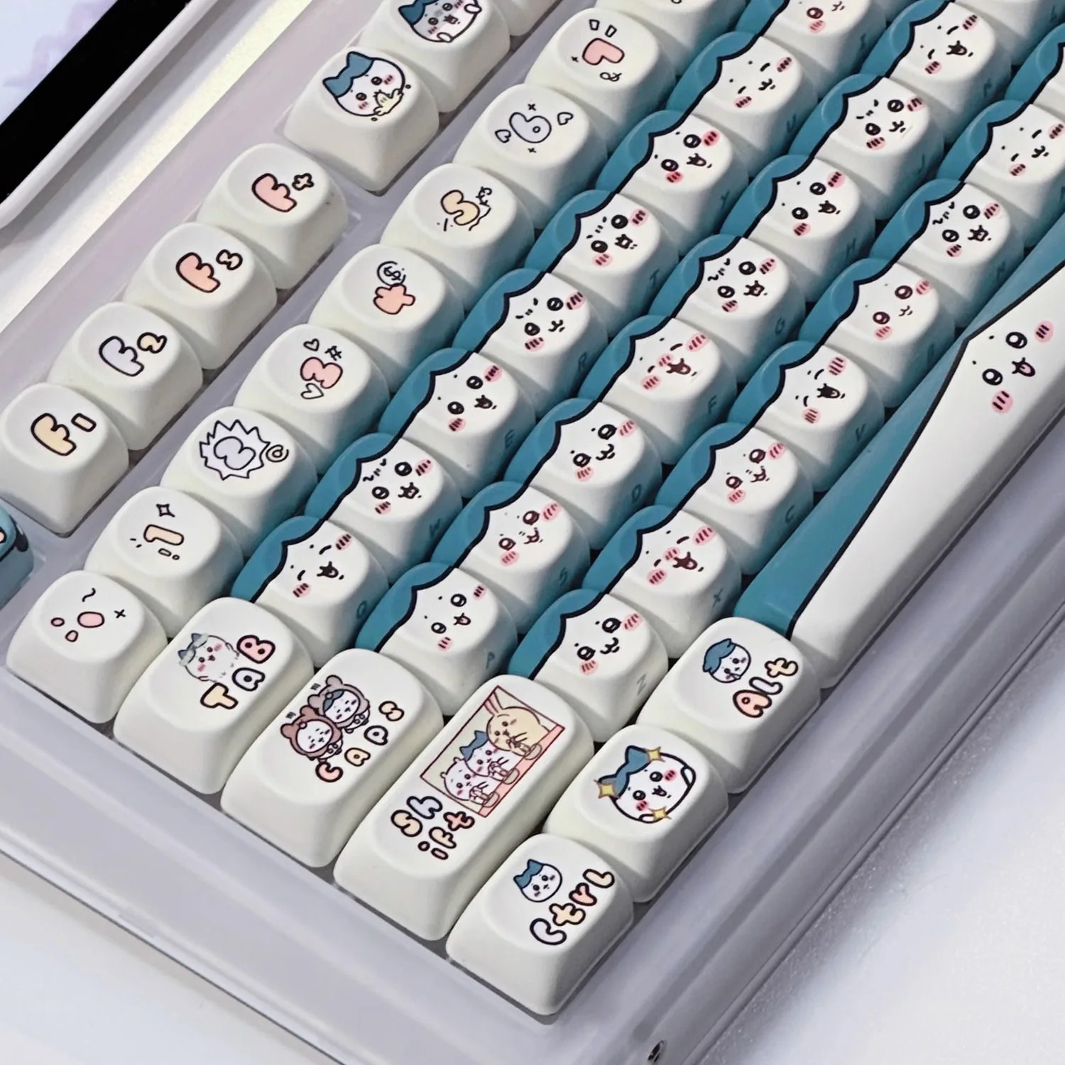 

Hachiware kawaii Chikawas Keycap Usagi 131 Keys Custom Made Mechanical Keyboard Keycap Girl's holiday gift Cute keycaps