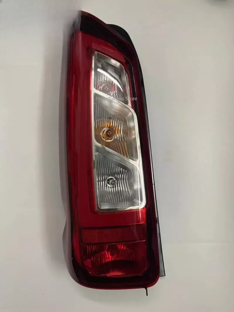 

Suitable for Brilliance Renault Jinbei Hiace King car rear taillights