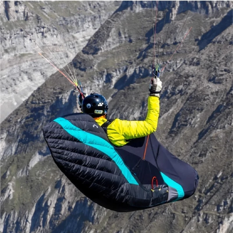 Single Off-Road Flight Gear Gliding