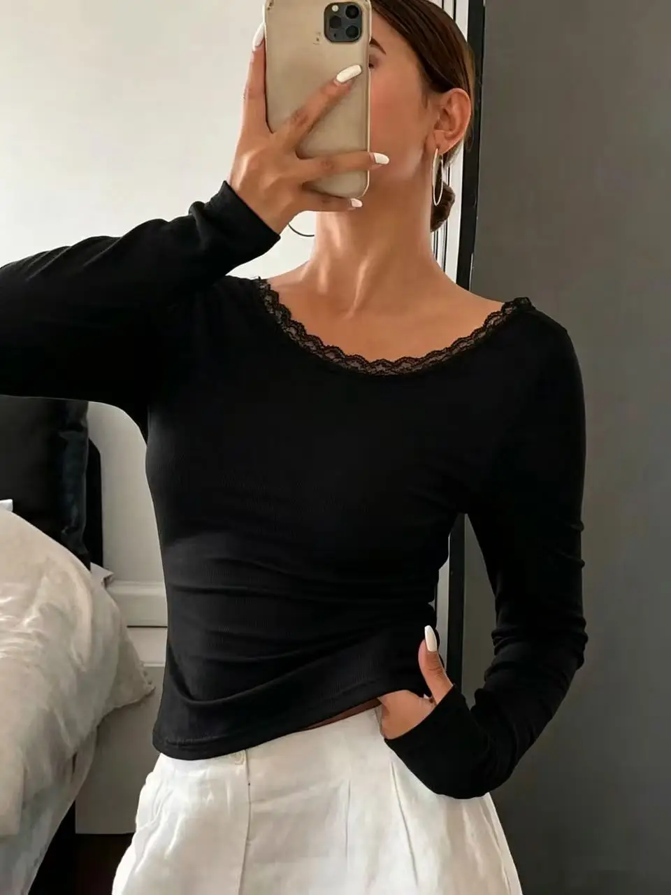 Sleek Long Sleeve Base Shirt with Lace Collar And Large Back Exposure Slimming Flared Edge for Trendy Girls