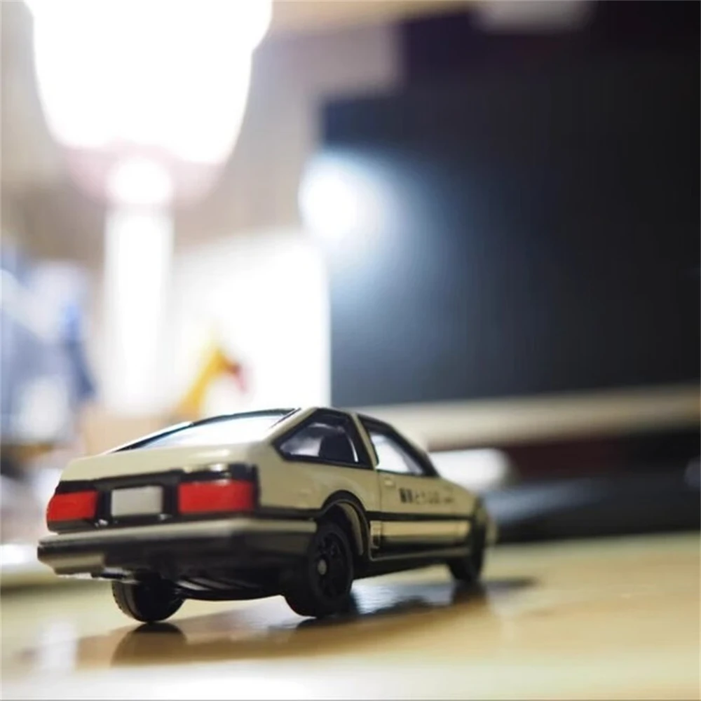 Takara Tomy Tomica Model Samochodu Toyota AE86 z Odlewu Stopu Metali, Kolekcja Samochodów Wyścigowych w Stylu INITIAL D, Model Zabawka