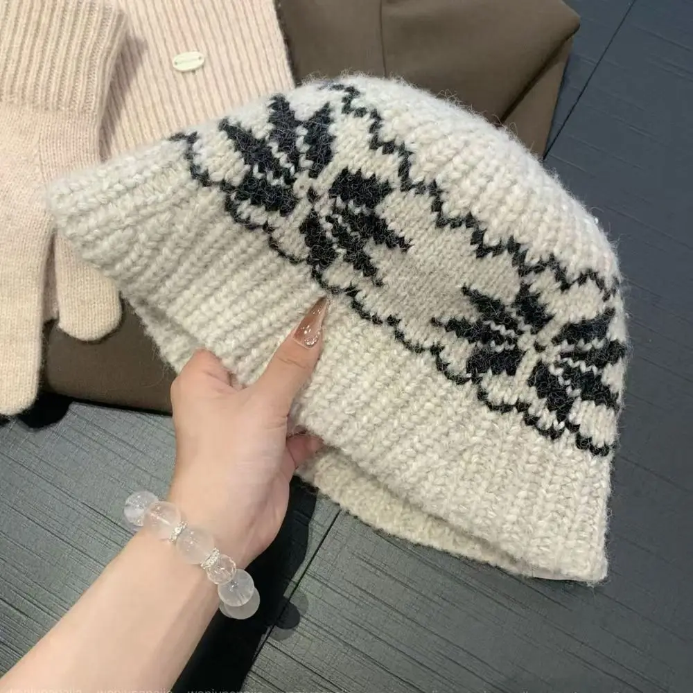 Sweet Warm Snowflake Jacquard Knitted Hat Printed Wool Jacquard Pattern Beanies Korean Vintage Printing Knit Cap Autumn