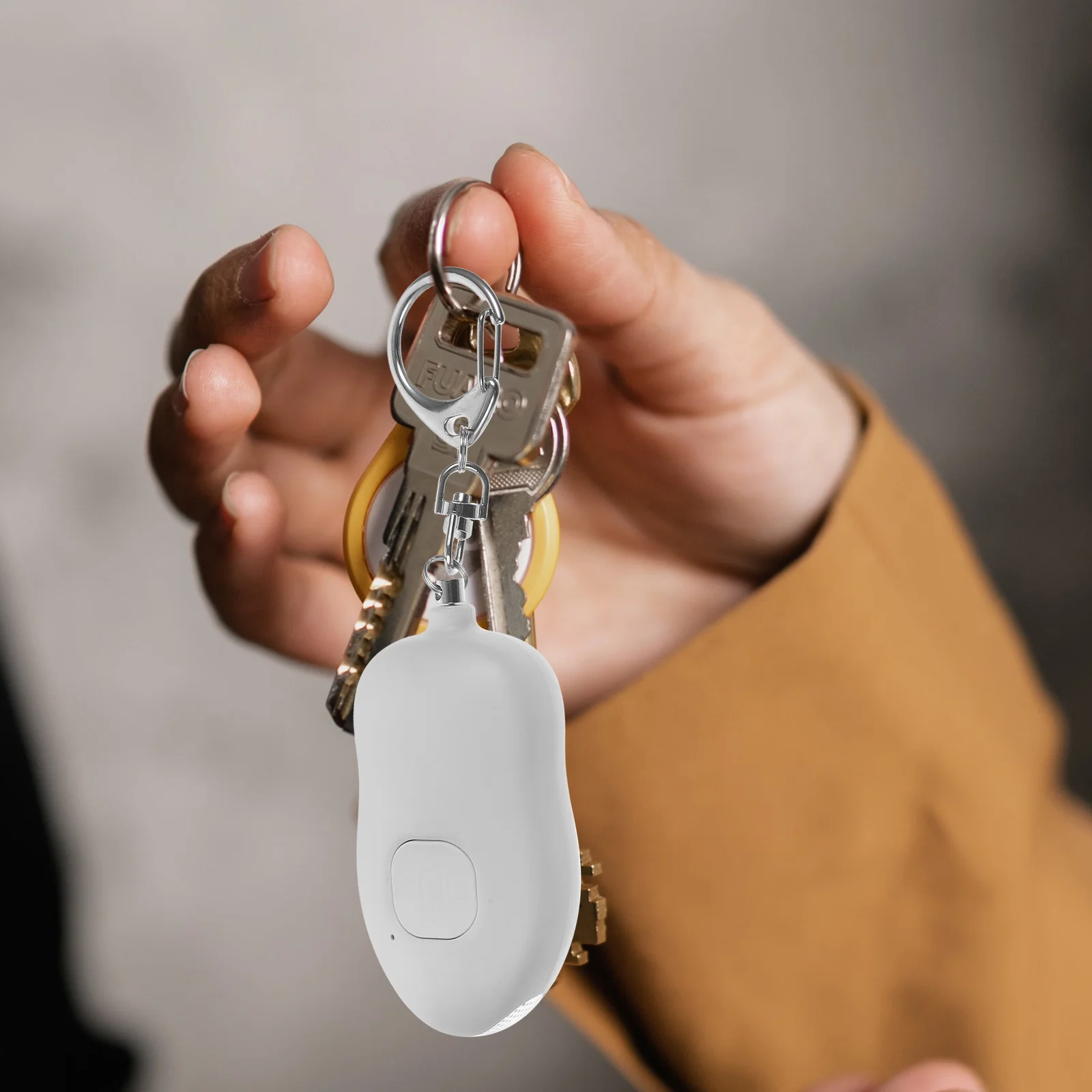 1pc Anti Wolf Alarm Flashlight 130Db Loud Sound Led Light Personal Security Alert Keychain Safety Device For Women Joggers