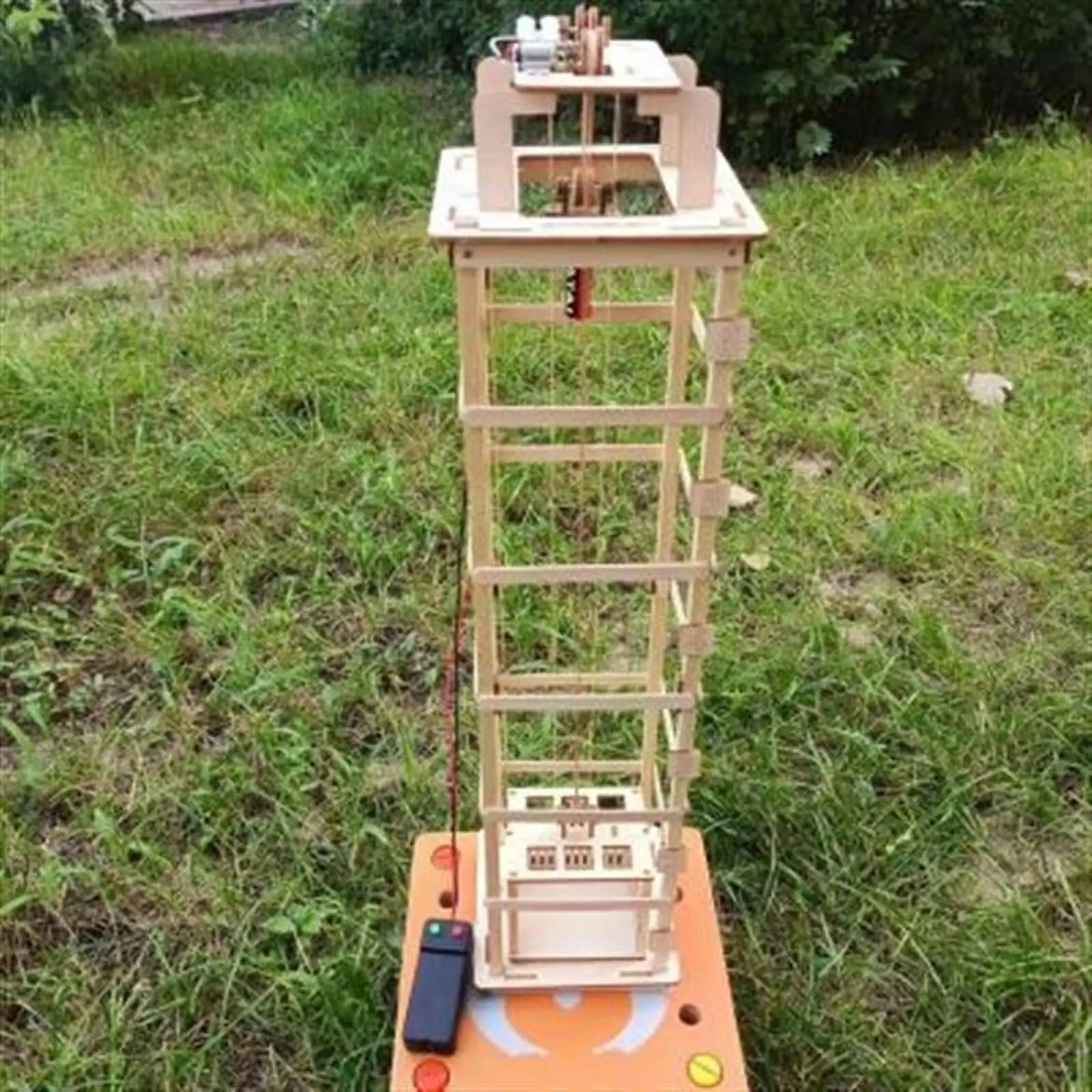 

Wooden Elevator Model Educational Toy Self Assembly Science Building Kit Electric Elevator Toy for Boys Girls Birthday Gift