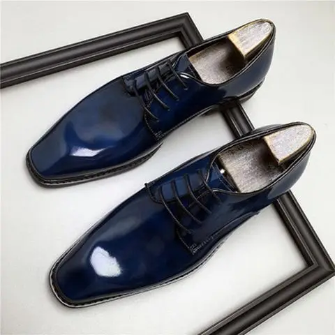 2025 جديد الرجال الطبقة الأولى جلد البقر فستان لطيف جلد مفتوح الحواف مطرز موضة العريس أكسفورد أحذية خفيفة بدون كعب