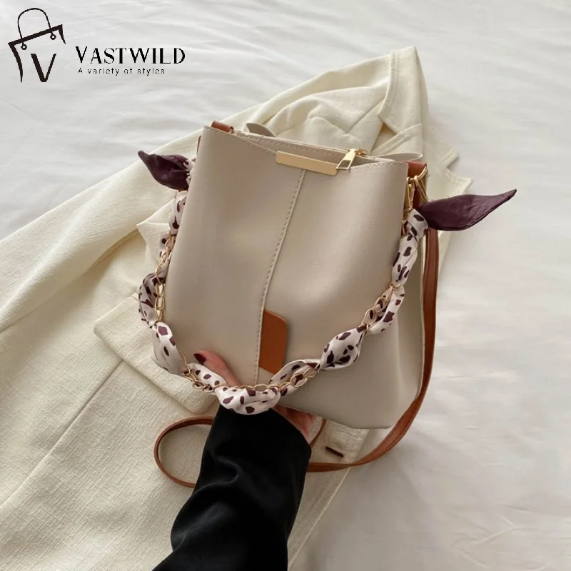 

New Luxury Fashion Women's Shoulder Bag Large Capacity Ribbon Chain Bucket Bag Crossbody Bag Daily Commuting
