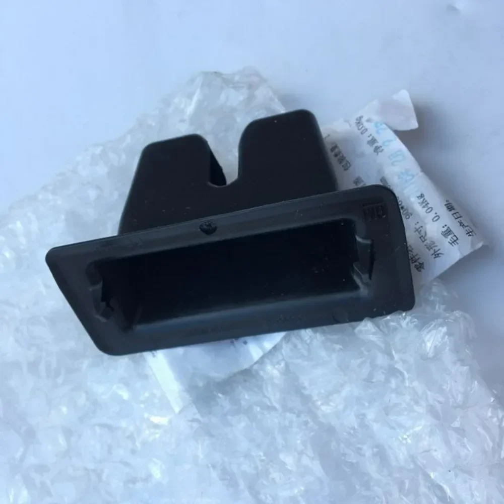 Brand New Genuine 13509528 Plastic Lid Trunk Lock Block for Buick New Regal New Lacrosse Excelle for Chevrolet Cruze