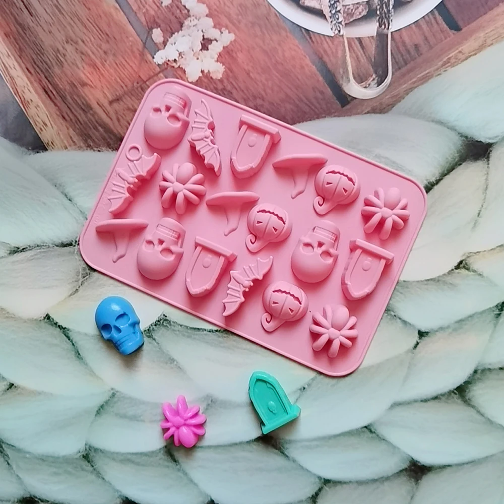 18 Cavities Halloween Silicone Molds Ghost Pumpkin Bat Skull Witch Hat For DIY Halloween Chocolate Candy Baking Mold