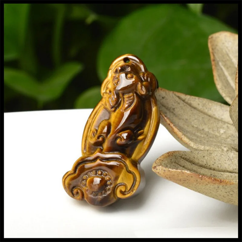 

Yellow Necklace Tiger Ruyi Pendant'S Eye Stone Pixiu