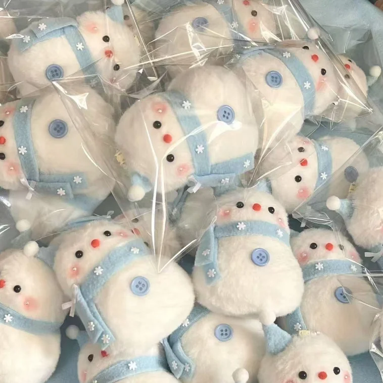 Lindo Muñeco de Peluche de Muñeco de Nieve para Invierno con Bufanda de Copo de Nieve, Suave y Relleno, Colgante para Mochila, Regalo Creativo para Amigos en las Fiestas.