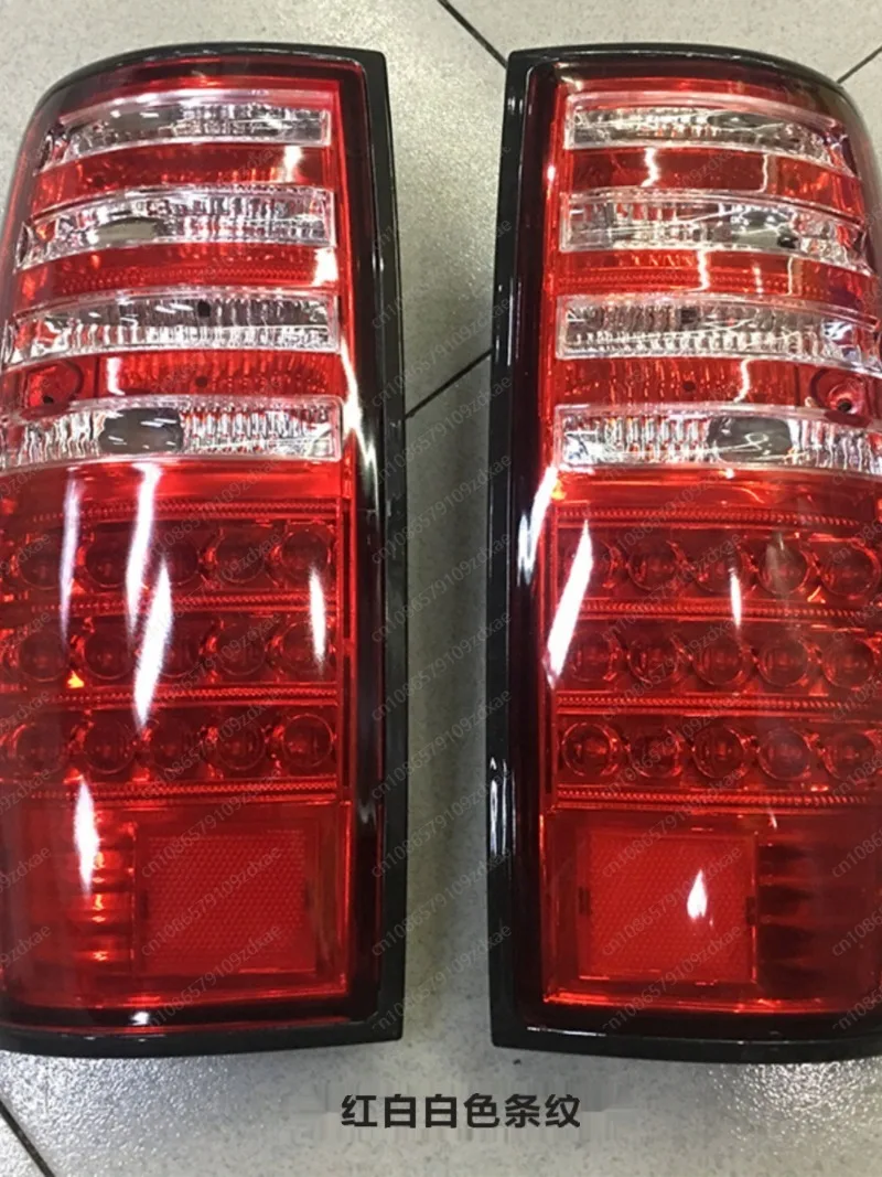 Suitable for Toyota 4500/LC80 off-road vehicle modified LED anti-chase rear light assembly pair