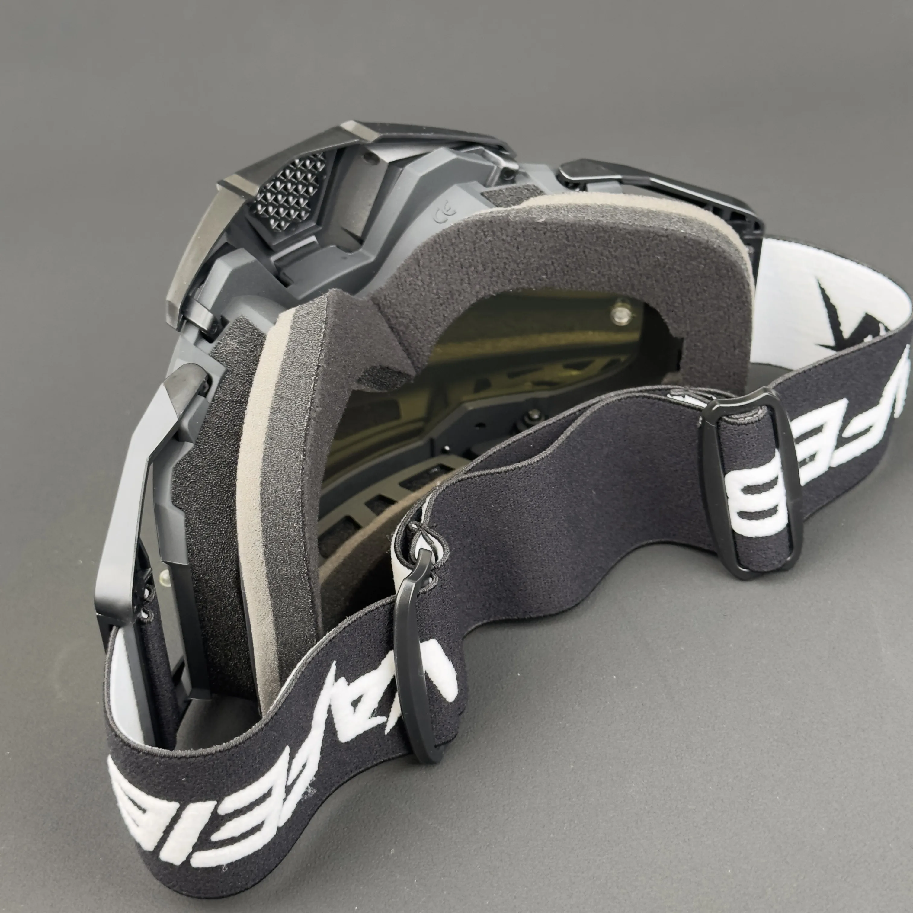 NAFEIB Motorcycle Goggles Off Road Motocross Glasses ATV MX Dirt Bike Eyewear Anti-Sand Windproof Helmet Riding Gafas Mask