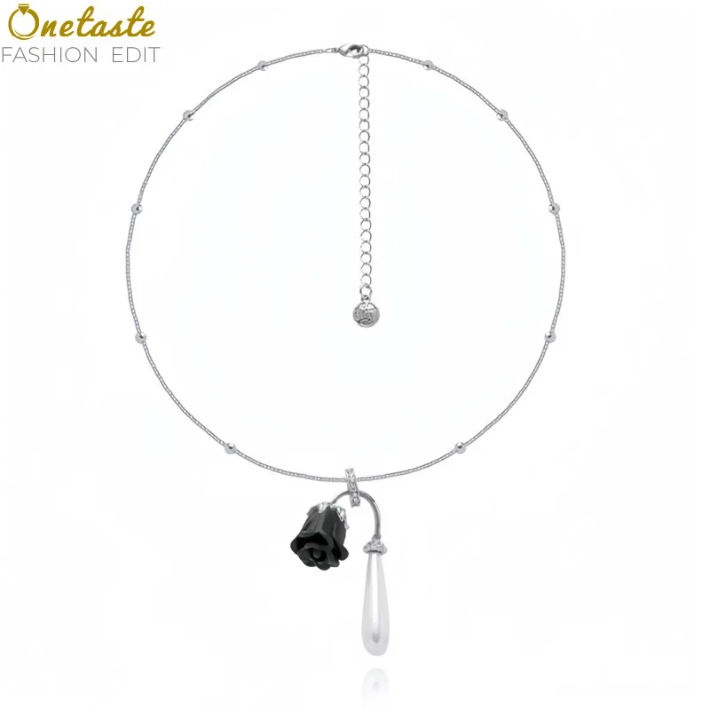 

Colored Resin Rose Flower Charm Rosary Chain Choker Necklace For Women Fashion Dainty Unique Pendant Necklaces Party Her Gift