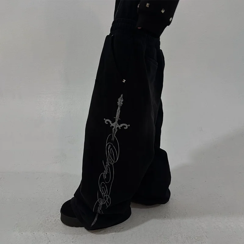 Y2K ريترو فاسق السراويل الفضة السيف رسالة الجرافيك طباعة القوطية مزدوجة الخصر Sweatpants أزياء الرجال النساء فضفاضة عارضة الشارع الشهير #1