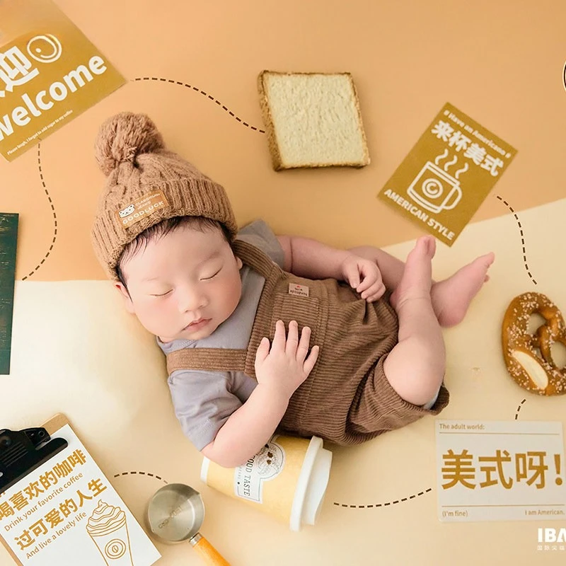 Newborn Photography Props Autumn Cute Suspender Outfit with Knitted Hat Backdrop Coffee Shop Bun Decors Baby Studio Photoshoot