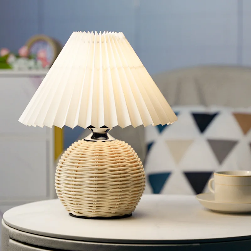 Pleated Table Lamp Retro Korean Bedside Lamp ins Umbrella Nordic Wooden Home Decor Bedroom Led Night Light