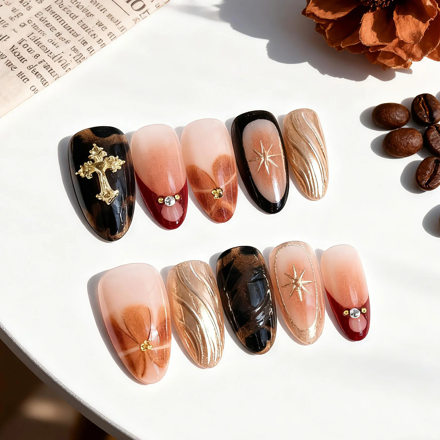 

30 шт., модные миндалевидные накладные ногти, простые градиентные французские цветы, полное покрытие, носимые накладные ногти для девочек, повседневная жизнь